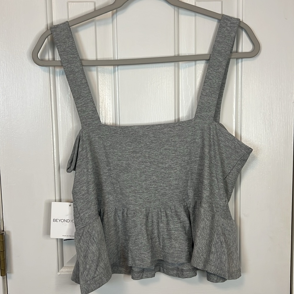 New Beyond Yoga Women’s Size Medium Made in USA Gray Sleeveless Top - Picture 2 of 4